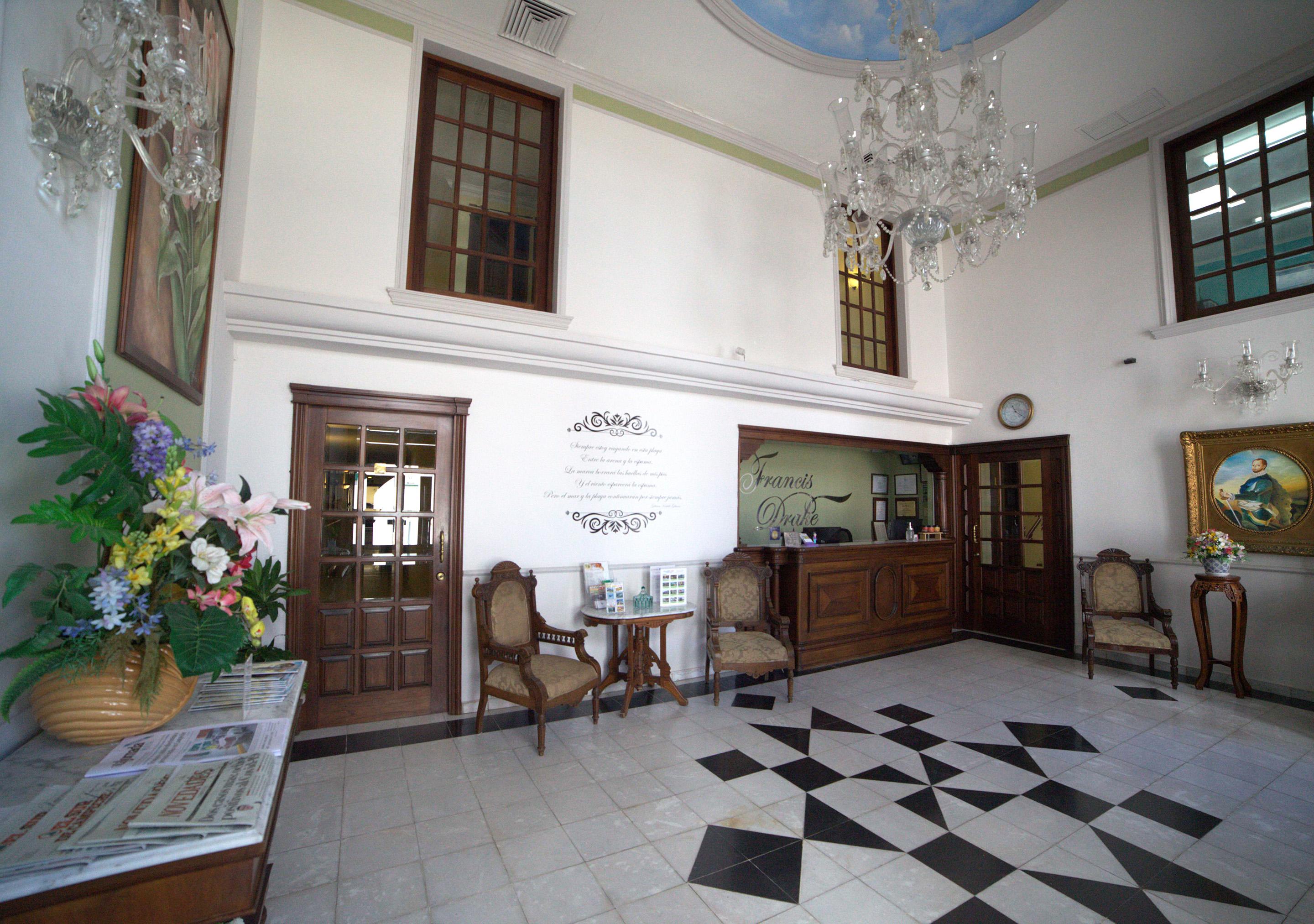Hotel Francis Drake แคมเปเช ภายนอก รูปภาพ